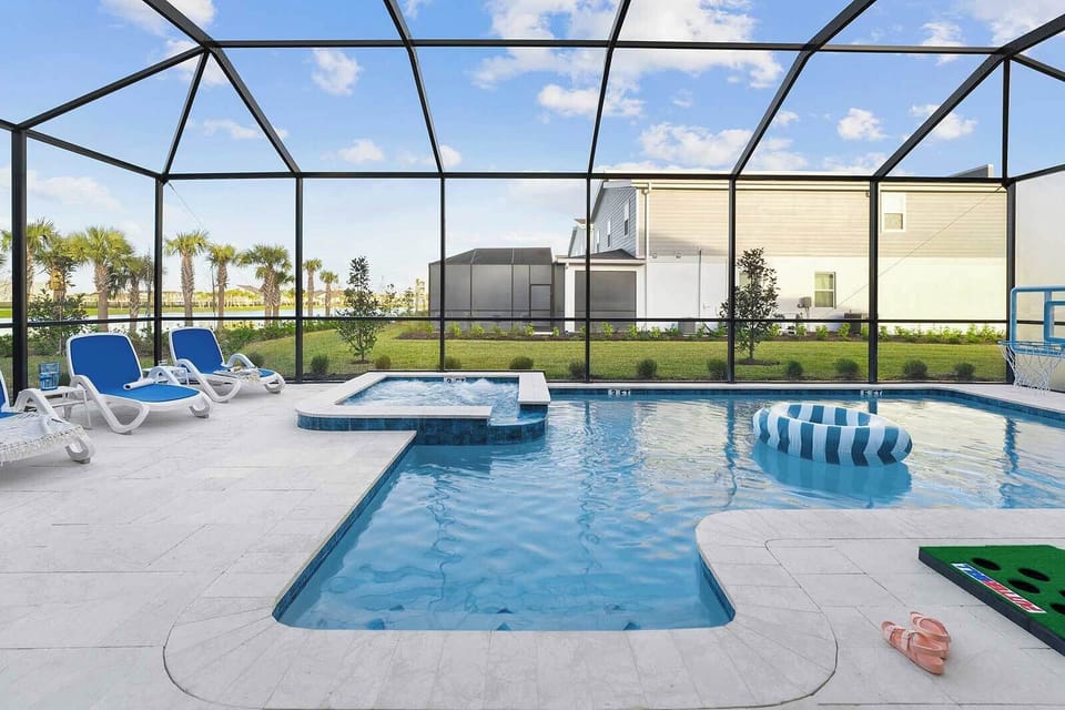 Private Pool & Patio