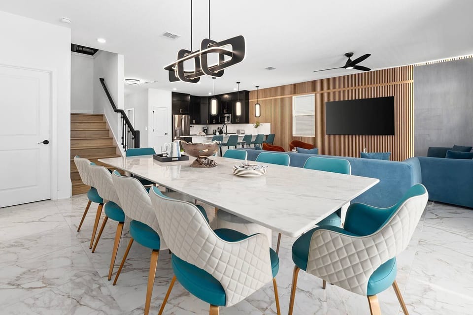 Dining Room *Highlight*