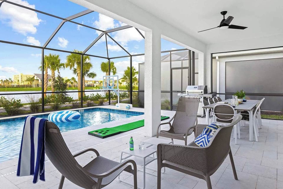 Private Pool & Patio