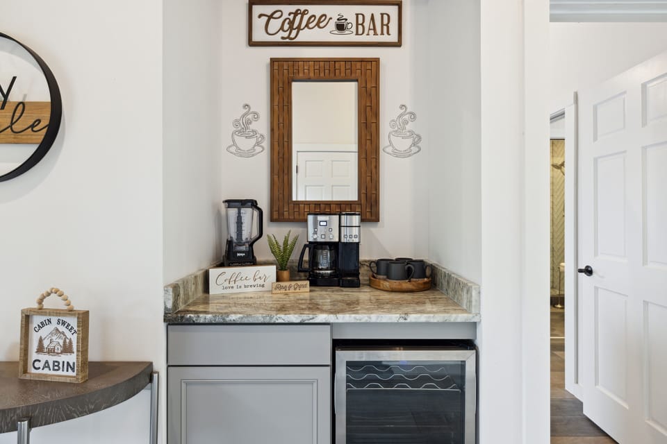 Cabin, 2 Bedrooms | Coffee and/or coffee maker