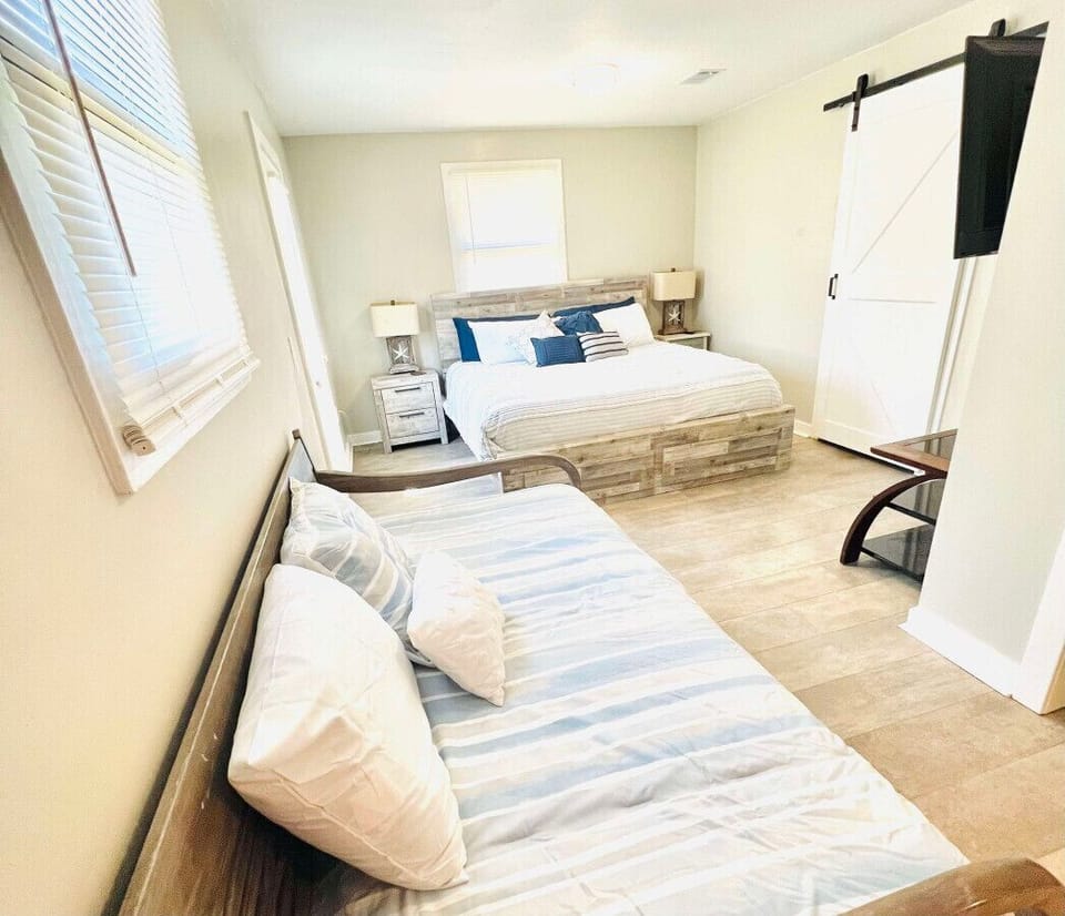 Master Bedroom with Twin, Walk in Closet, and Full Ensuite Bathroom