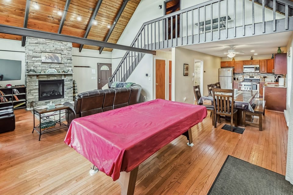 Hardwood, Indoors, Couch, Microwave, Refrigerator