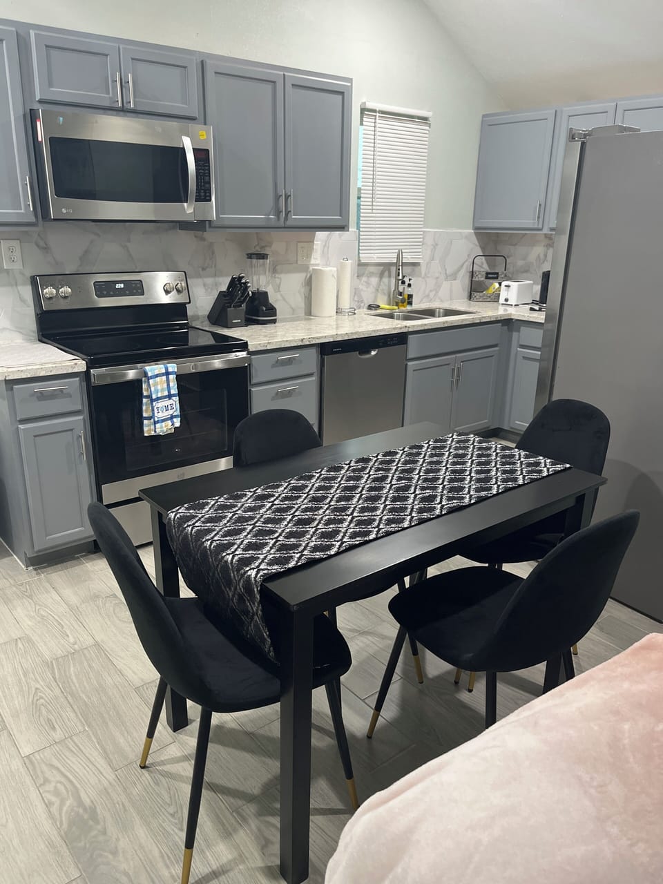 Dinning table