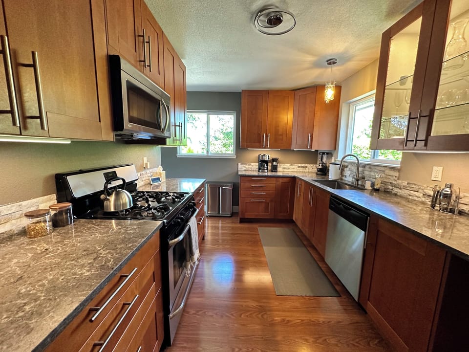 Equipped whether you are warming up leftovers or preparing a romantic dinner!