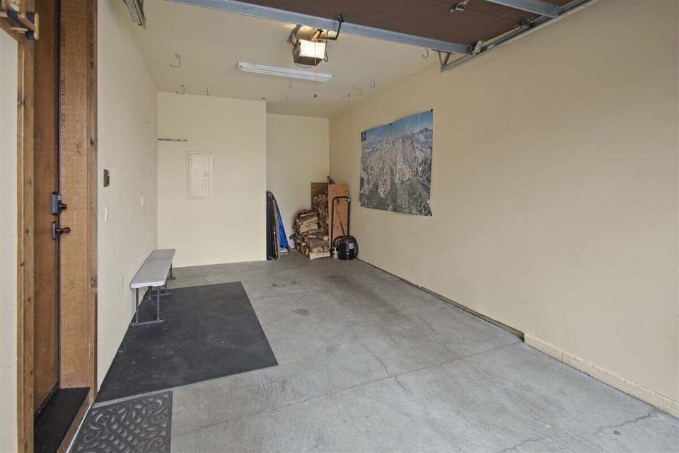 One car garage