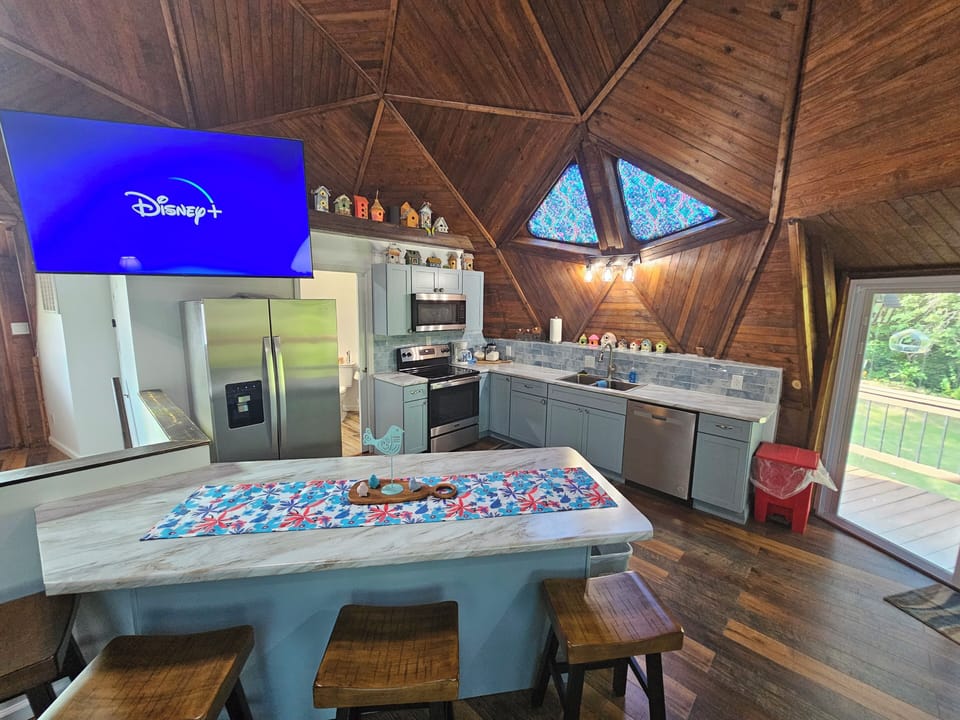 Main Floor - Kitchen