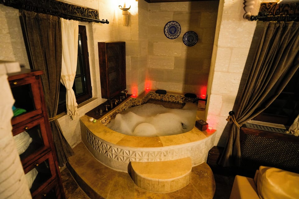 Superior Room | Bathroom | Slippers