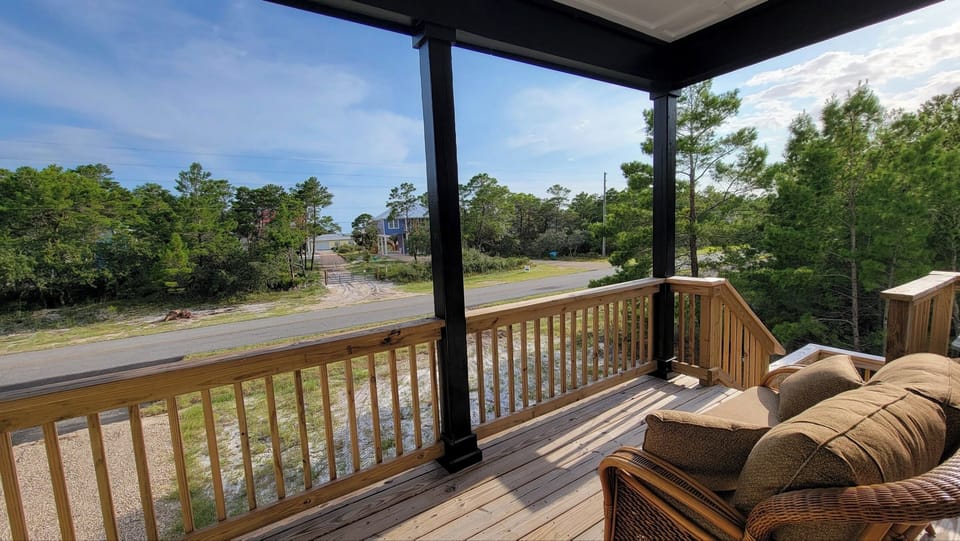 Front porch facing the Gulf