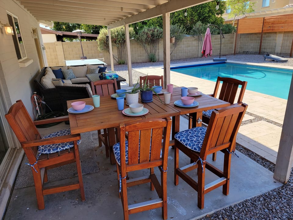 Outdoor dining