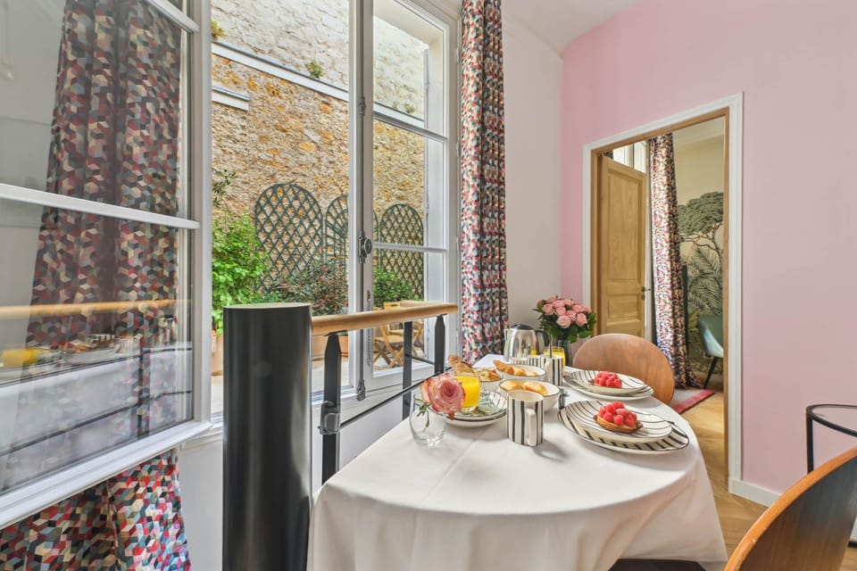 Eiffel Apartment (D2) – La Maison Kléber
