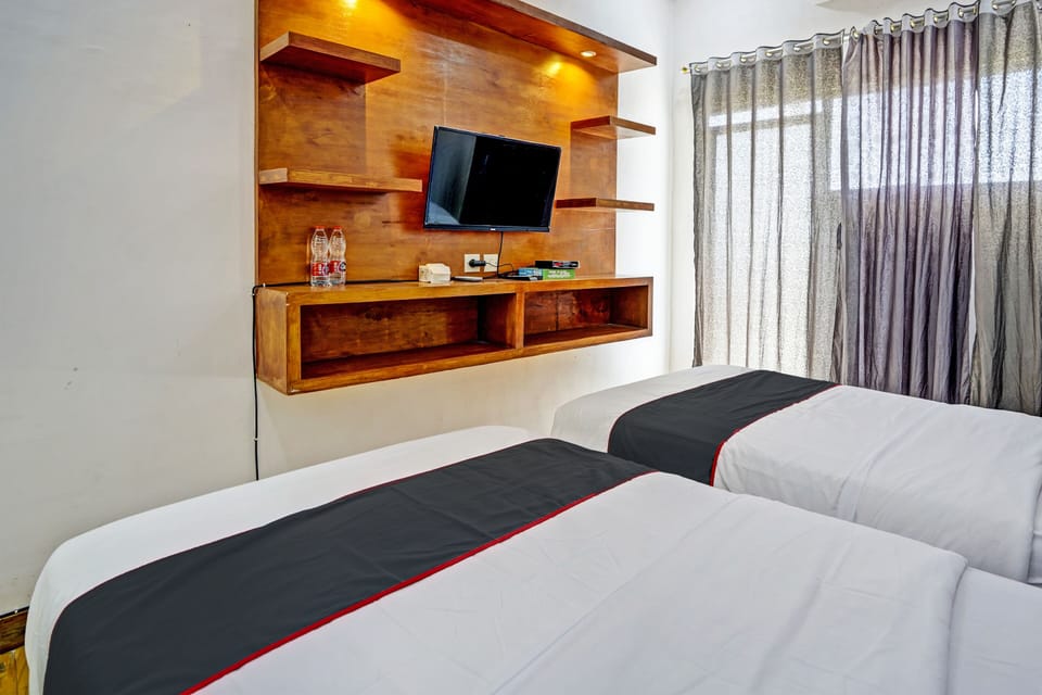 Standard Twin Room | Laptop workspace, free WiFi, bed sheets