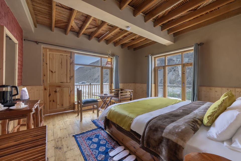 Premium Room, Valley View | WiFi (free), bed sheets