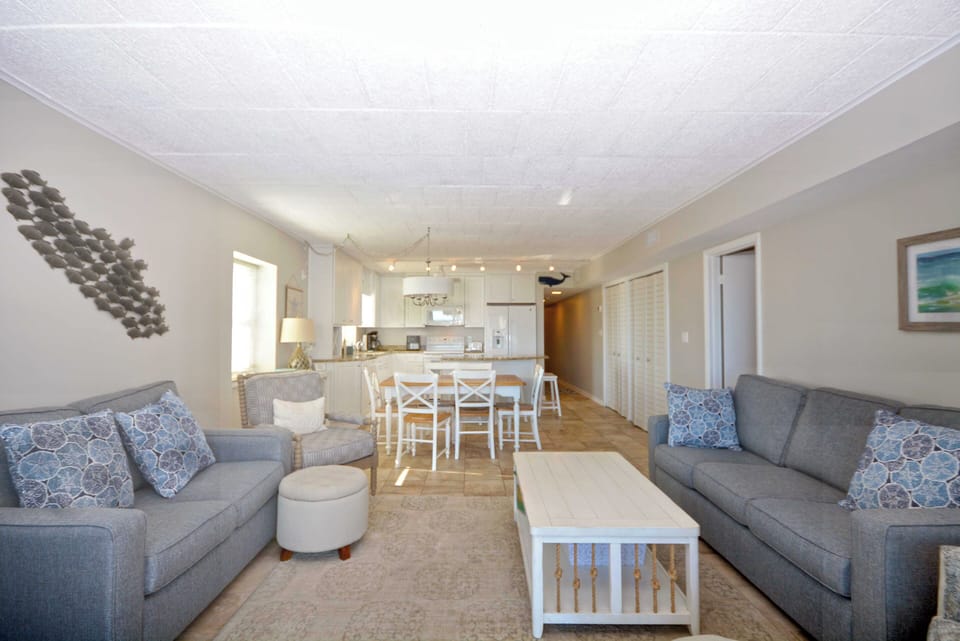 LIVING-AREA