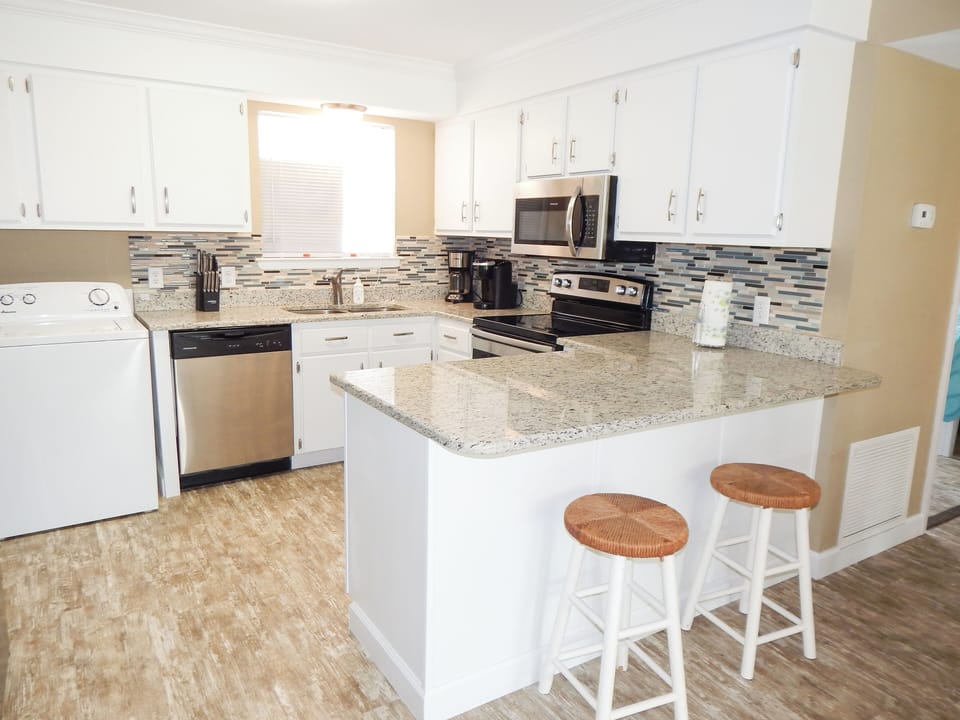 Kitchen Bar 