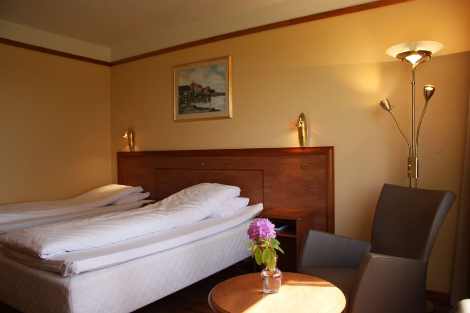 Twin Room | Premium bedding, desk, laptop workspace, free WiFi