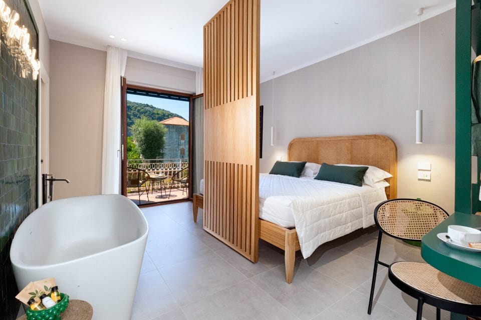 4 bedrooms, premium bedding, memory foam beds, free minibar