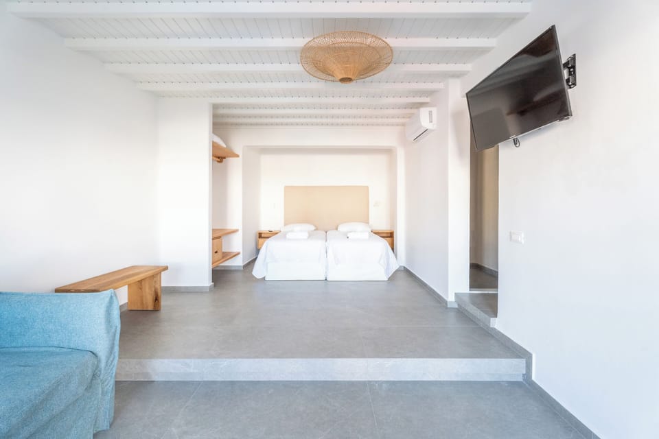 In-room safe, blackout drapes, iron/ironing board, free WiFi