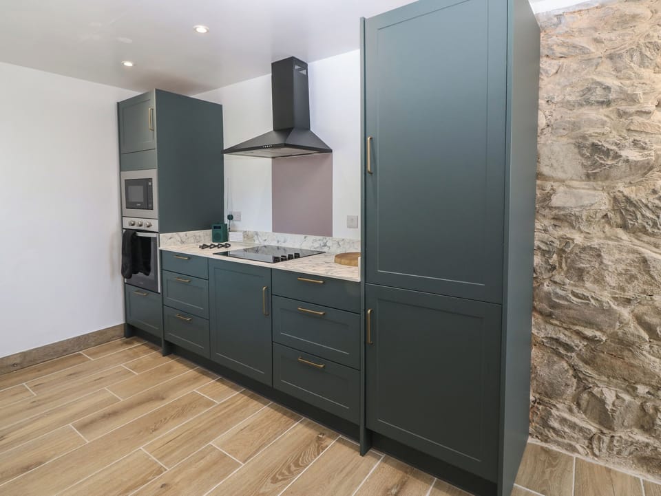 Fridge, dishwasher, electric kettle, toaster