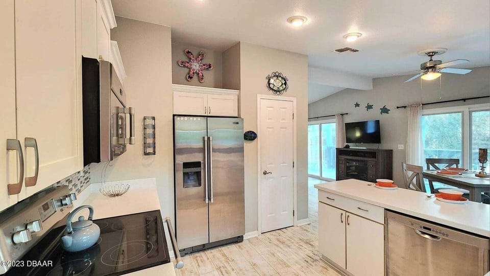 Clean Kitchen
