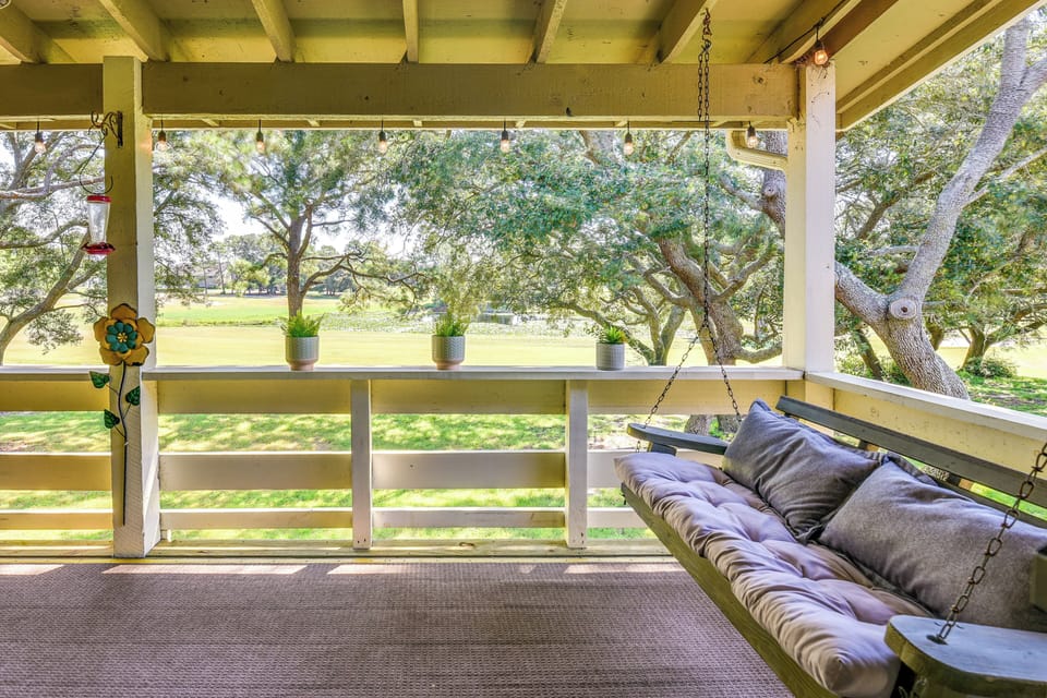 Deck | Swinging Bench | Golf Course Views