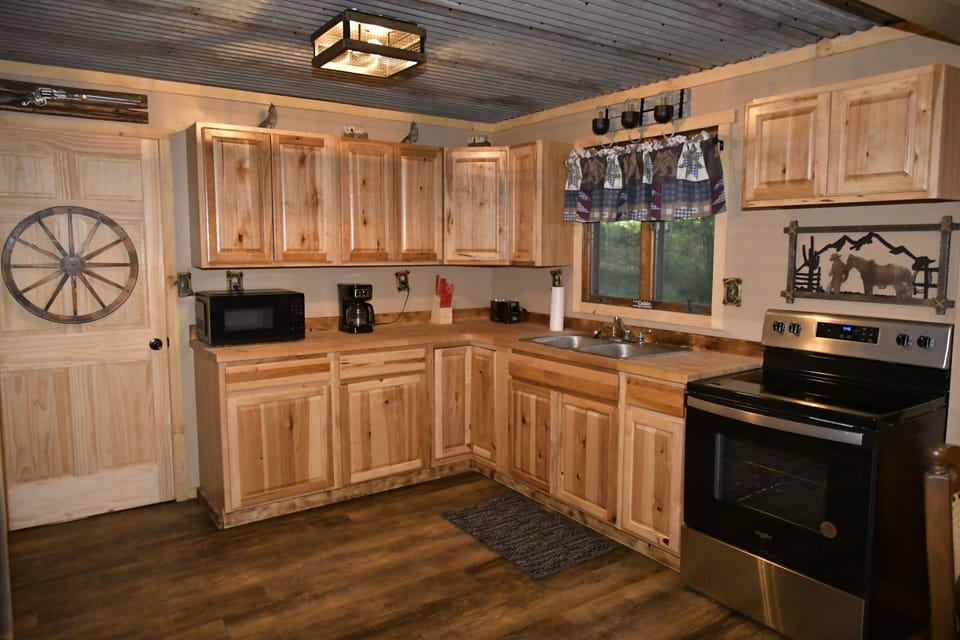 The main entrance is a mud room off the kitchen 