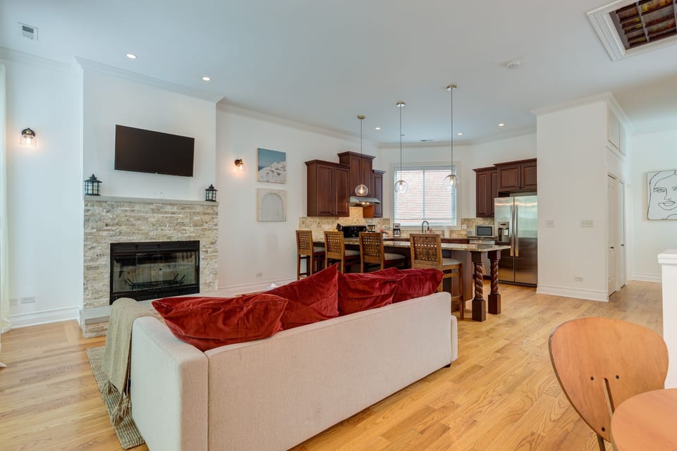 Furniture, Indoors, Living Room, Floor, Flooring