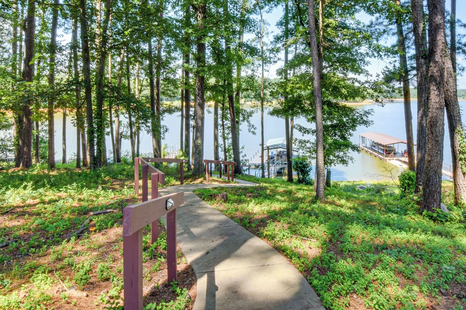 Lakefront | Private Boat Dock w/ Slip