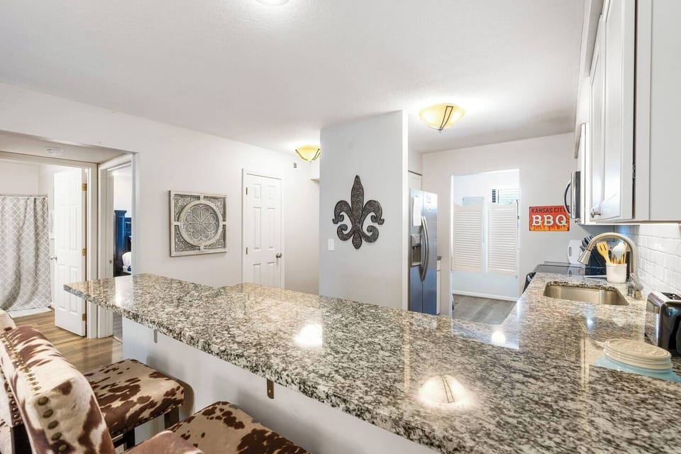 Kitchen Bar