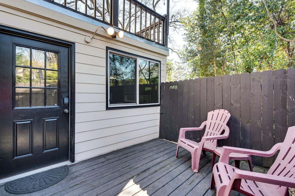 Side Deck & Main Entrance