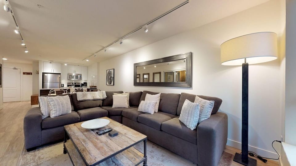 STUNNING "LIGHT & DWELL" INTERIOR DESIGN, ALL NEW FIXTURES, FITTINGS & FURNITURE