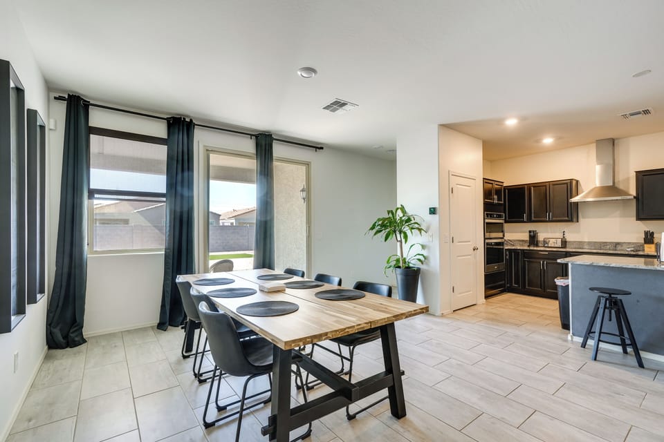 Dining Area | Dining Table | Dishware/Flatware