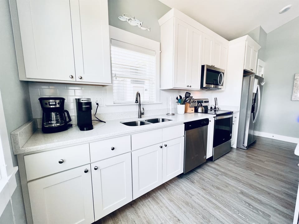 Cook, bake, and entertain in style with a kitchen that has it all.