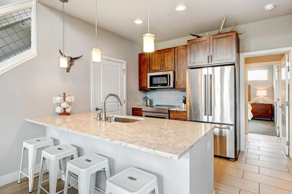 Kitchen Area with Island Bar Seating for 4
