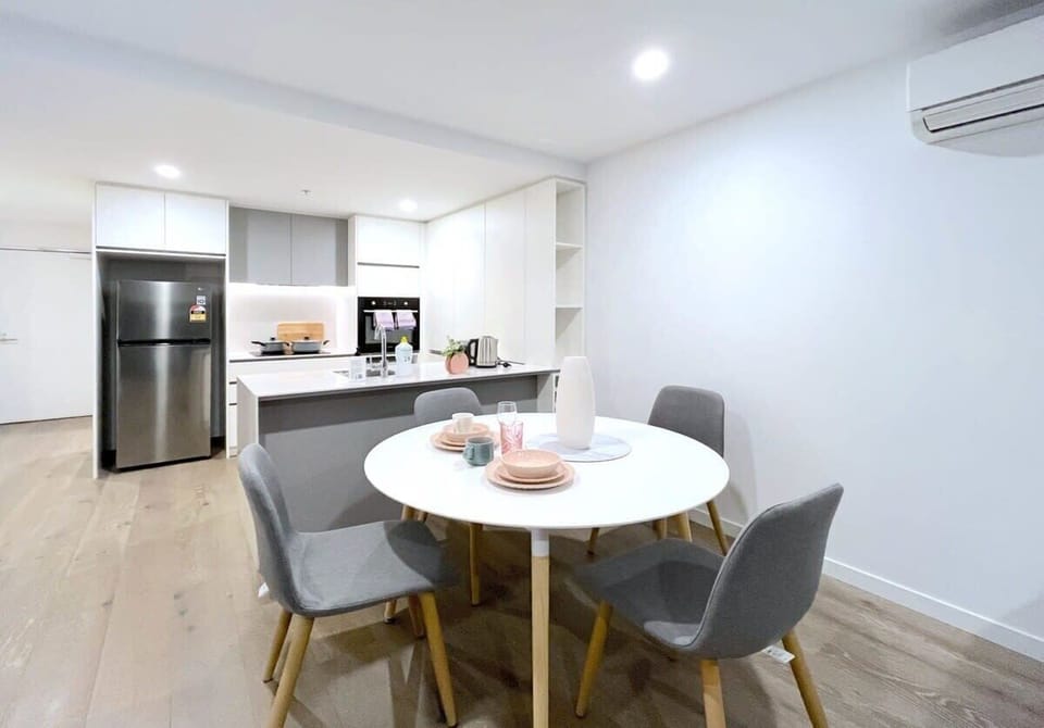 Dining area with 4 seats