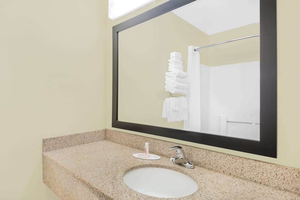 Hair dryer, towels