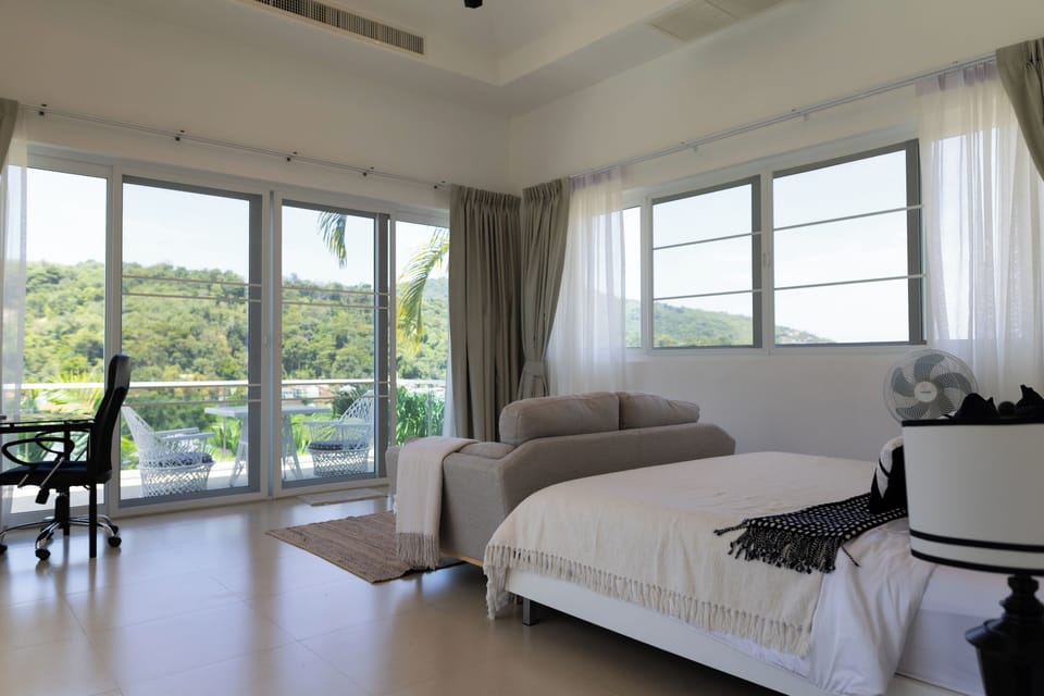 Luxury Villa | 5 bedrooms, iron/ironing board, bed sheets