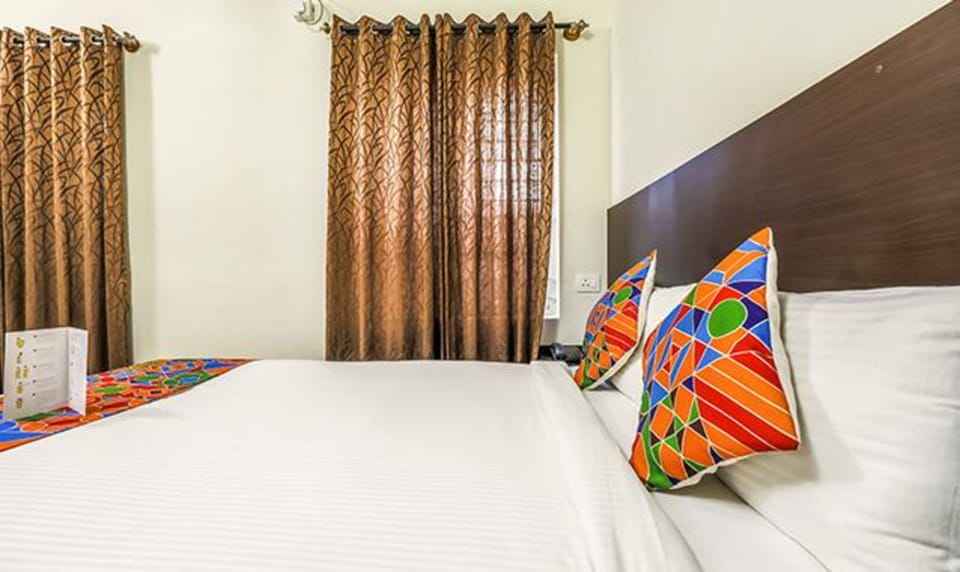 Egyptian cotton sheets, premium bedding, in-room safe, free WiFi