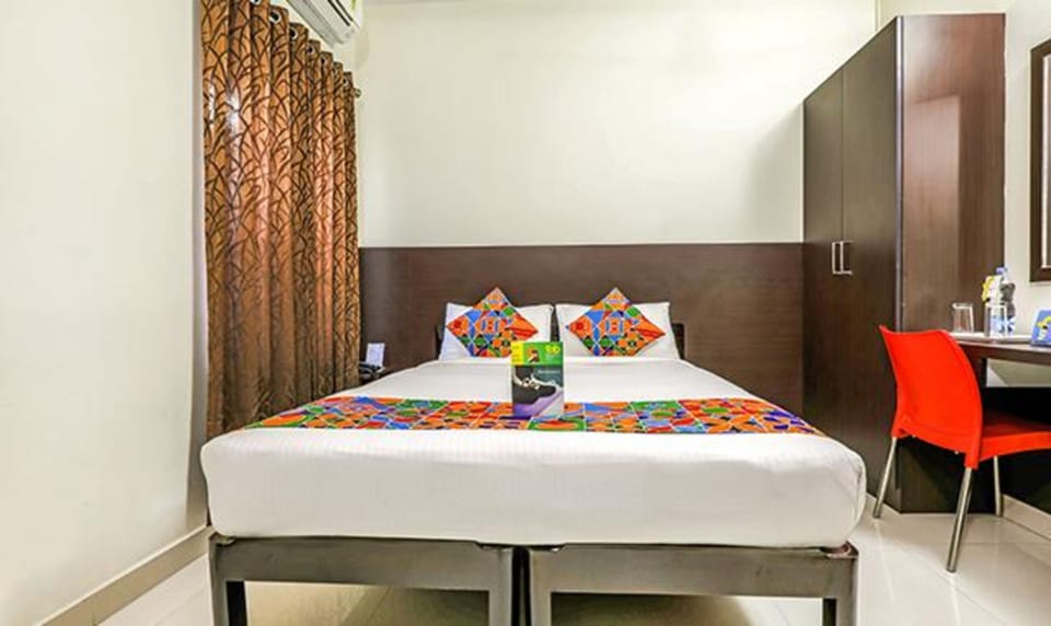 Egyptian cotton sheets, premium bedding, in-room safe, free WiFi
