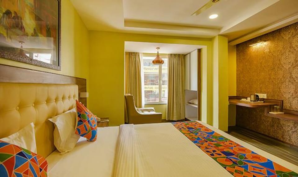 Egyptian cotton sheets, premium bedding, in-room safe, free WiFi