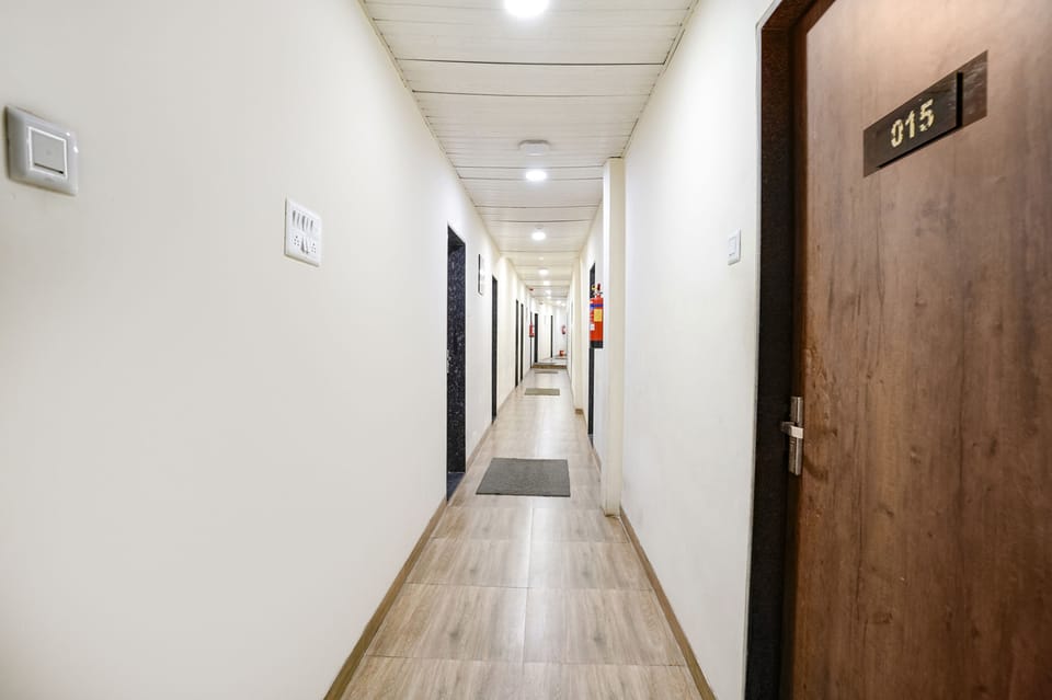 Fabexpress U Life Hotel in Mumbai