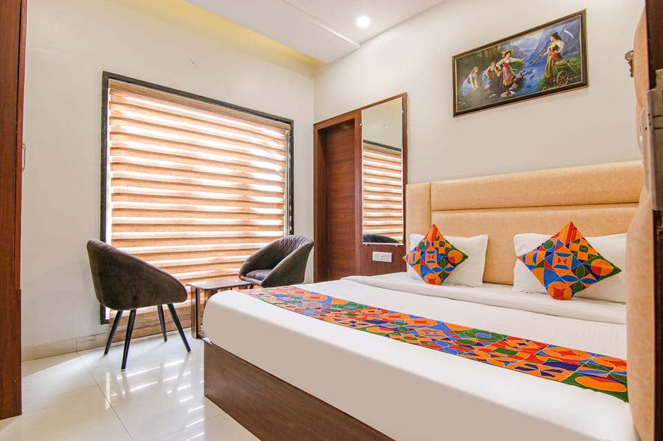 Deluxe Room | Egyptian cotton sheets, premium bedding, in-room safe, free WiFi