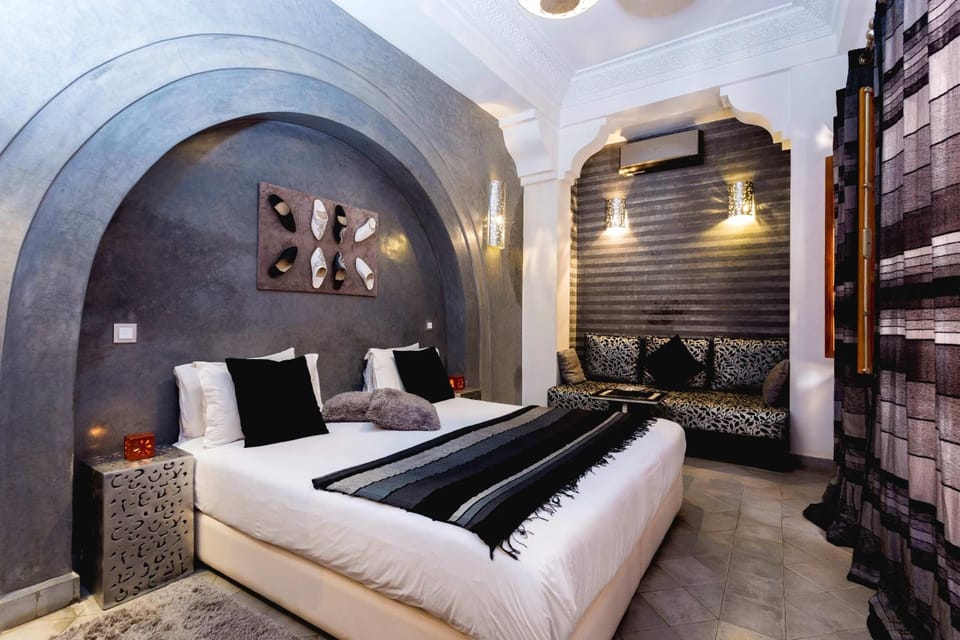 Premium Double or Twin Room, Private Bathroom (Perle) | Egyptian cotton sheets, premium bedding, pillowtop beds, in-room safe