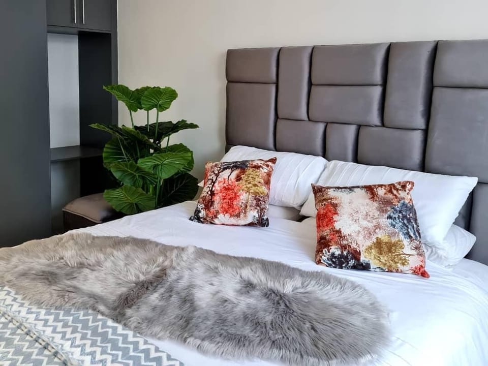 Gorgeous and stunning spacious,  feel for single adult or cosy feel for a couple