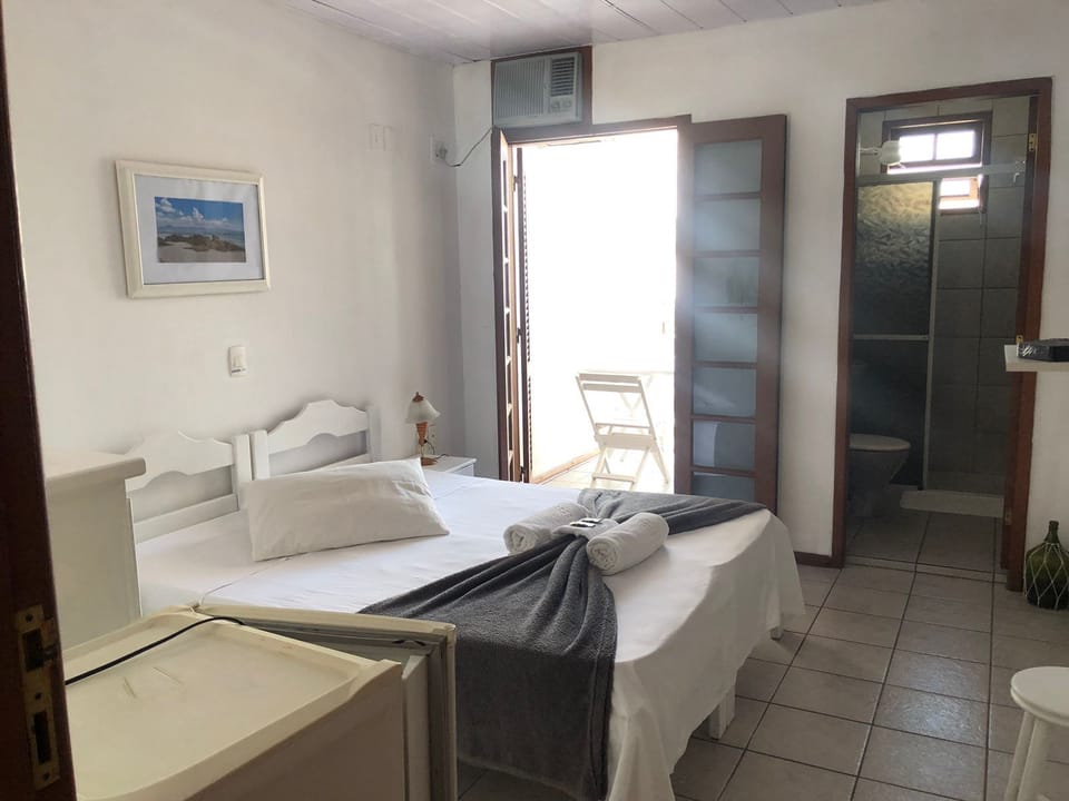 Traditional Double Room, 1 Double Bed | In-room safe, free WiFi, bed sheets