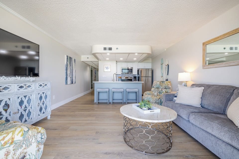 Living area and bar