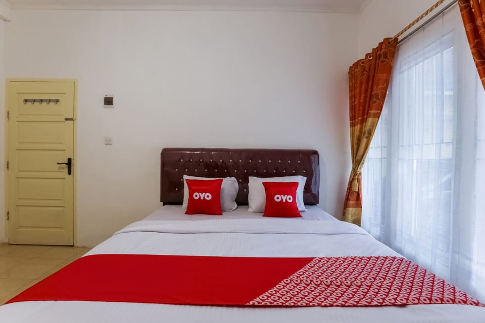 Standard Double Room | Desk, laptop workspace, free WiFi, bed sheets