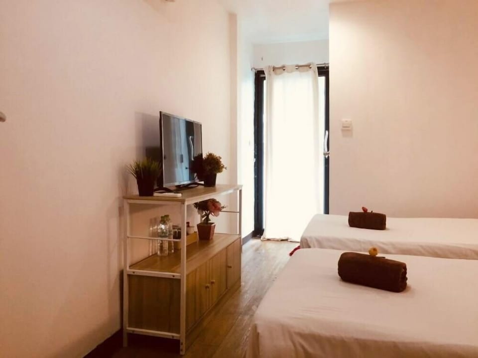 Standard Triple Room | Free WiFi, bed sheets