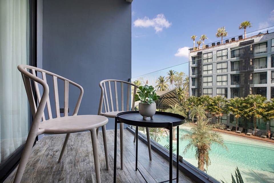 Deluxe Condo | Balcony view