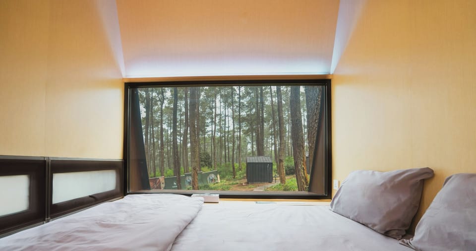 Standard Cabin (Shared Bathroom) | 1 bedroom, desk, free WiFi, bed sheets