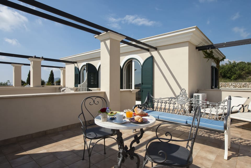 Suite, Terrace | Minibar, in-room safe, desk, rollaway beds (surcharge)